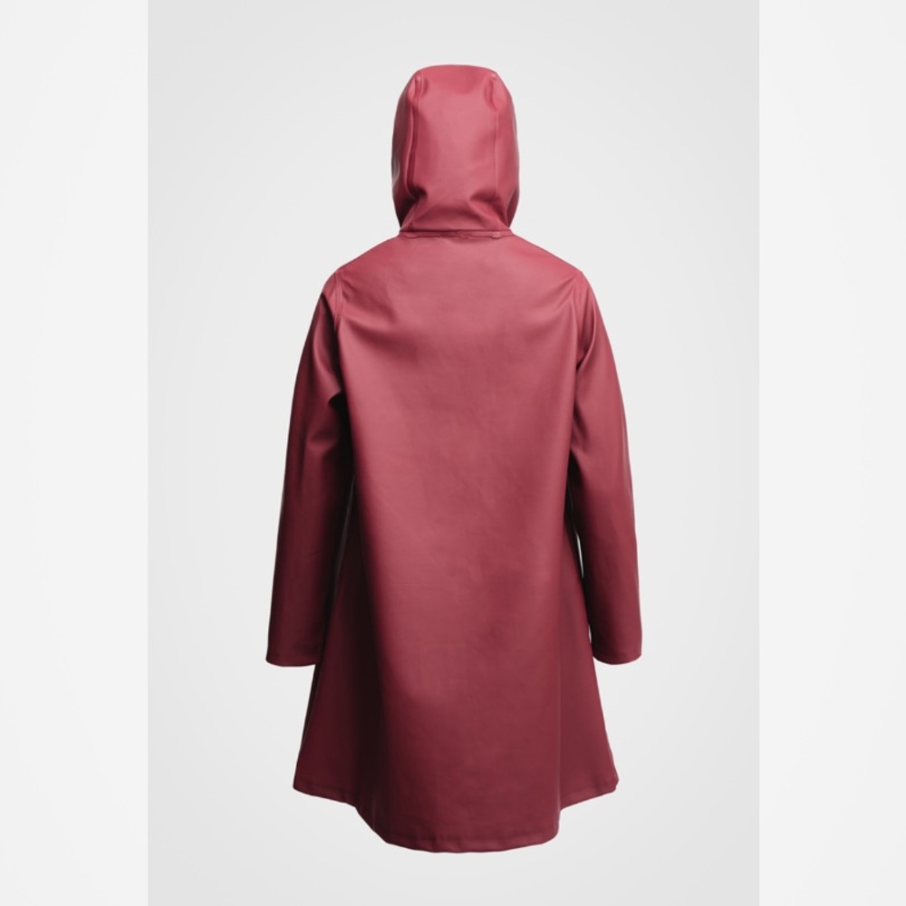 Stutterheim Raincoat, Women’s XS , burgundy
